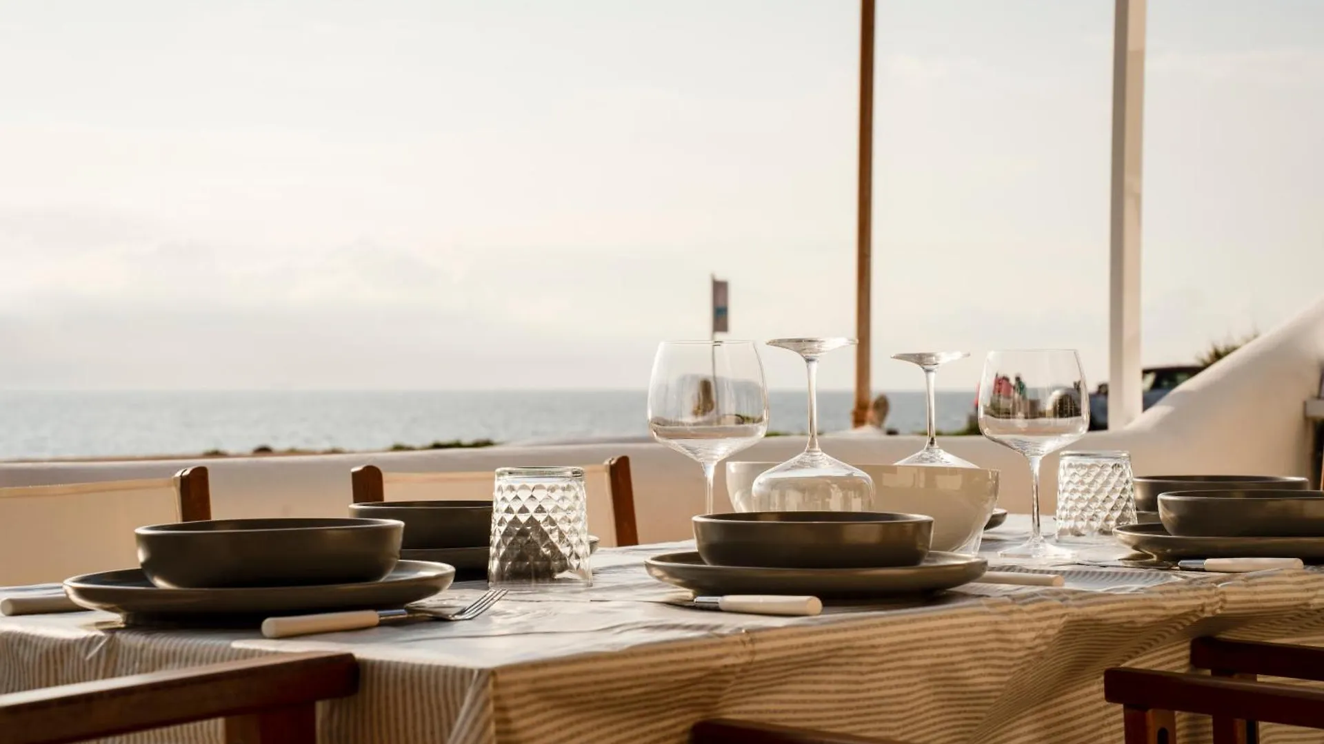 Can Peix - Relax Y Atardeceres Unicos Junto Al Mar Cala'N Bosch  0*, Cala'N Bosch (Menorca) Spain